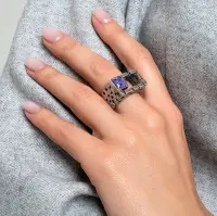 Кольцо из серебра с чароитом Кольцо из серебра с чароитом