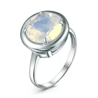 Кольцо из серебра с лунным камнем Кольцо из серебра с лунным камнем