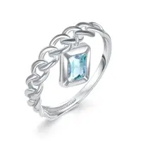 Кольцо из серебра с голубым топазом Кольцо из серебра с голубым топазом