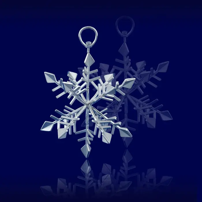 Серебряная елочная игрушка «Снежинка»