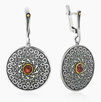 Серьги из серебра с камнем гранат Серьги из серебра с камнем гранат