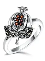 Серебряное кольцо ALEXANDRE VASSILIEV с гранатами и марказитами Swarovski