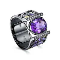 Кольцо из серебра с аметистом и фианитами Кольцо из серебра с аметистом и фианитами