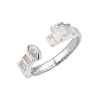 Кольцо из серебра с фианитами