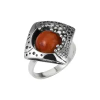 Кольцо из серебра с кораллом