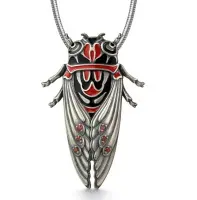 Брошь из серебра с эмалью и фианитами «Цикада» Брошь из серебра с эмалью и фианитами «Цикада»