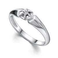 Кольцо из серебра с бриллиантом Кольцо из серебра с бриллиантом