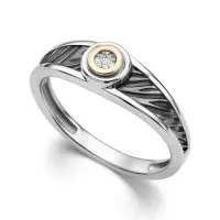 Кольцо из серебра с бриллиантом Кольцо из серебра с бриллиантом