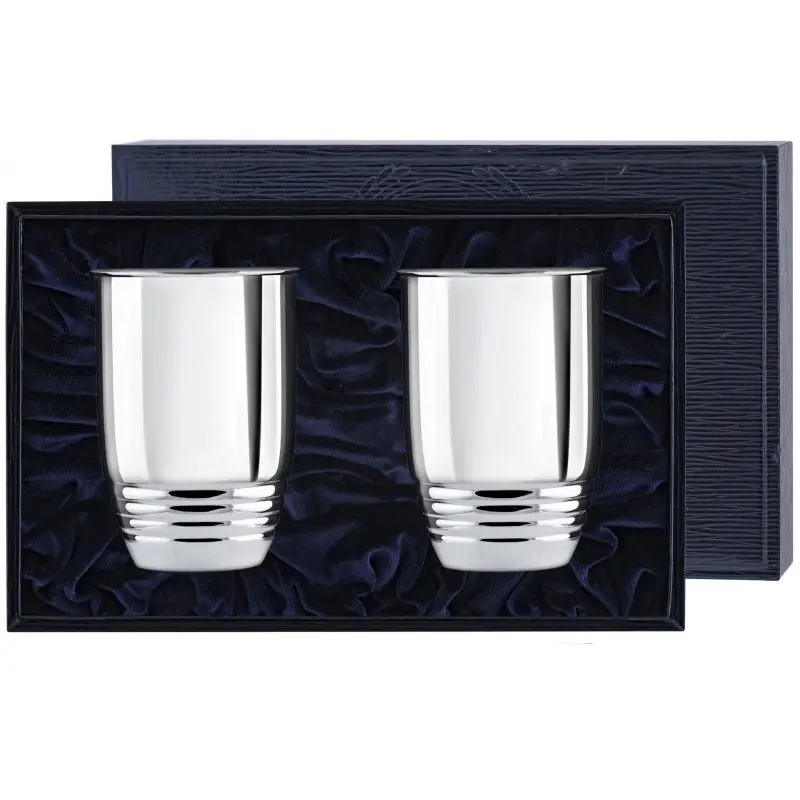 Набор серебряных стаканов рифленых больших