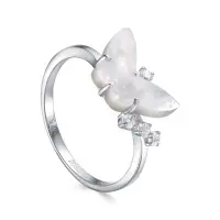 Кольцо из серебра с перламутром и фианитами «Бабочка»