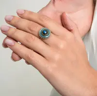 Кольцо из серебра с лабрадором