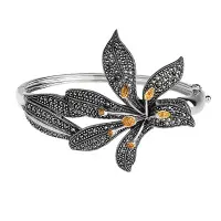 Серебряный браслет Alexandre Vassiliev с цитрином и марказитами Swarovski и позолотой Серебряный браслет Alexandre Vassiliev с цитрином и марказитами Swarovski и позолотой