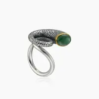 Серебряное кольцо с камнем нефрит Серебряное кольцо с камнем нефрит