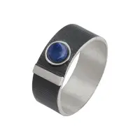 Серебряное кольцо с лазуритом «Геометрия» Серебряное кольцо с лазуритом «Геометрия»