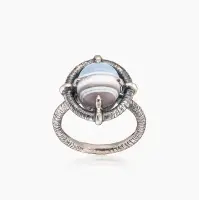 Кольцо из серебра с камнем агат Кольцо из серебра с камнем агат