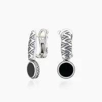 Серьги из серебра с камнем оникс Серьги из серебра с камнем оникс