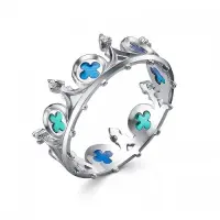 Серебряное кольцо с фианитами Серебряное кольцо с фианитами