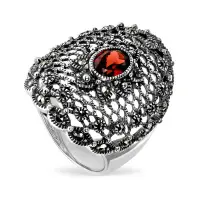 Серебряное кольцо с гранатом и марказитами Swarovski