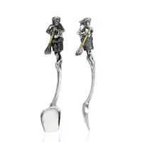 Серебряная лопатка для соли «Баба-Яга» Серебряная лопатка для соли «Баба-Яга»