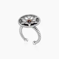 Кольцо из серебра с камнем гранат Кольцо из серебра с камнем гранат