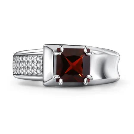 Серебряное кольцо с гранатом и фианитами