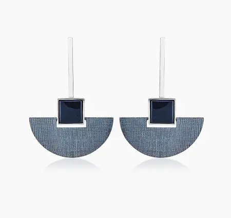 Серебряные серьги с ониксом «Веер»