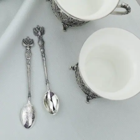 Серебряная кофейная ложка «Герб» с чернением