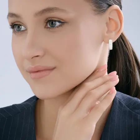 Серьги из серебра с фианитами