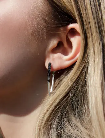 Серьги из серебра с шпинелью