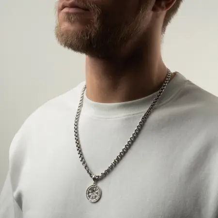 Серебряный оберег "Алатырь"