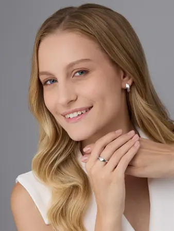 Серебряные серьги с бриллиантами