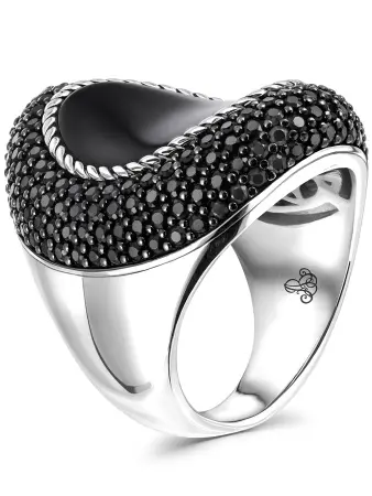 Серебряное кольцо с черным ониксом и шпинелью