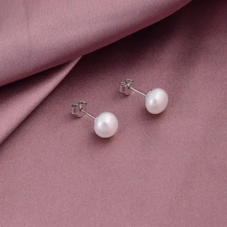 Серьги пуссеты с жемчугом из серебра