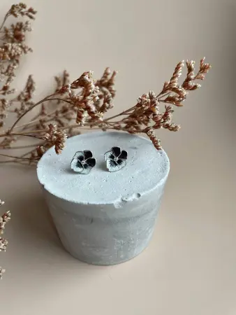 Серебряные пусеты «Анютины глазки» голубые