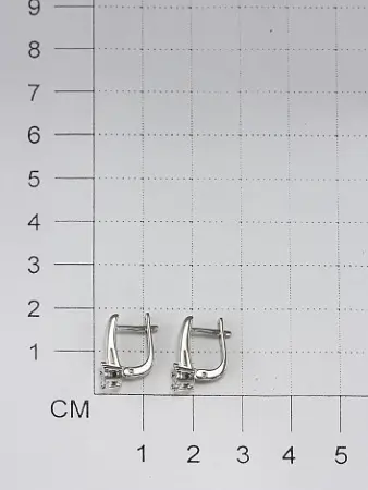 Серебряные серьги с бриллиантом