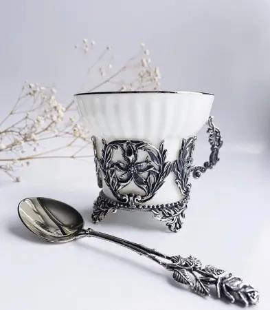 Чашка чайная «Симфония» серебро и фарфор