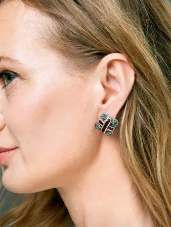 Серебряные серьги с гранатами и марказитами Swarovski