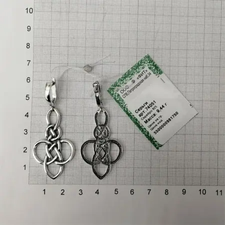 Серебряные серьги «Узел бесконечности»