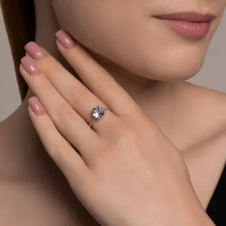 Серебряное кольцо с топазом