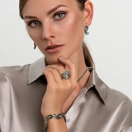 Серебряное кольцо