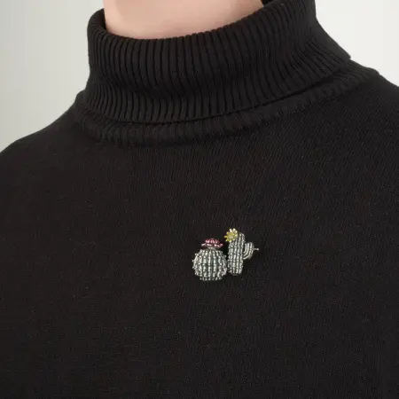 Серебряная брошь с эмалью «Кактусы»