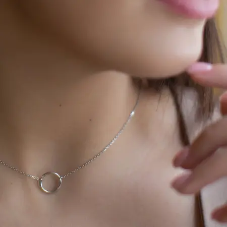 Серебряное колье «Круг» в стиле минимализм