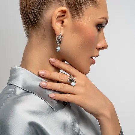 Серебряные серьги с ларимаром и топазом