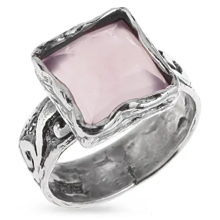Серебряное кольцо с розовым кварцем