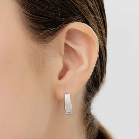 Серьги из серебра с бриллиантом