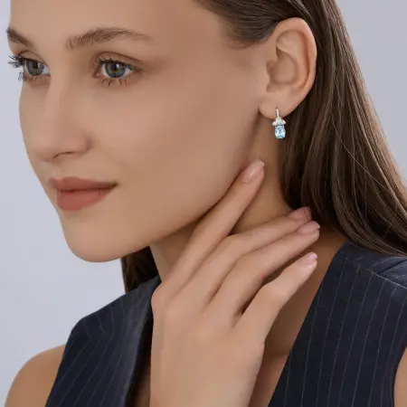 Серьги из серебра с топазами и фианитами