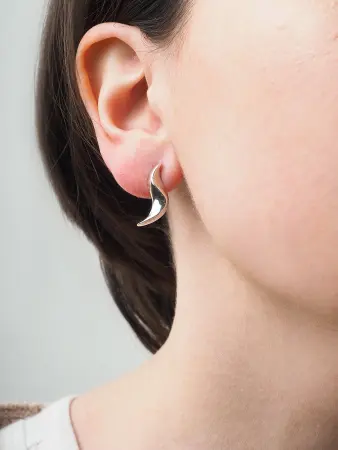 Серьги из серебра ассиметричные