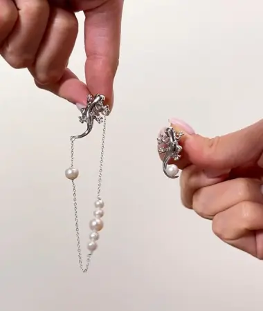 Серебряные ассимитричные серьги «Ящерка»