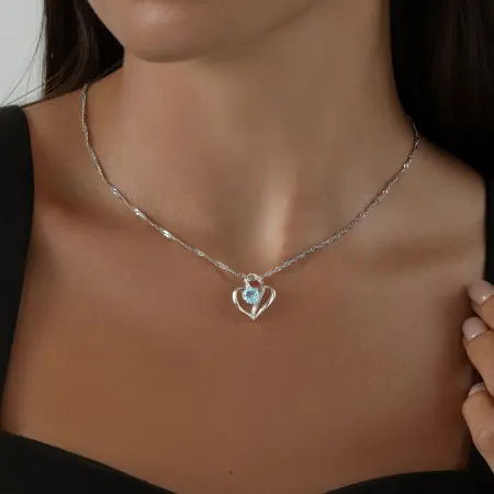 Серебряная подвеска с топазом и фианитами