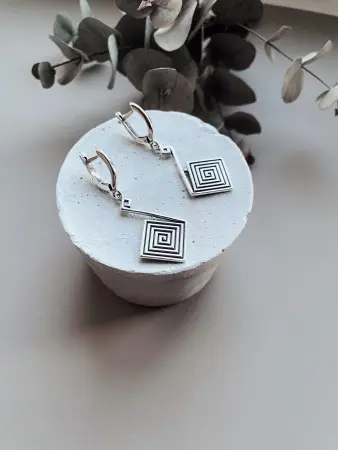 Серьги из серебра «Лабиринт ромб»